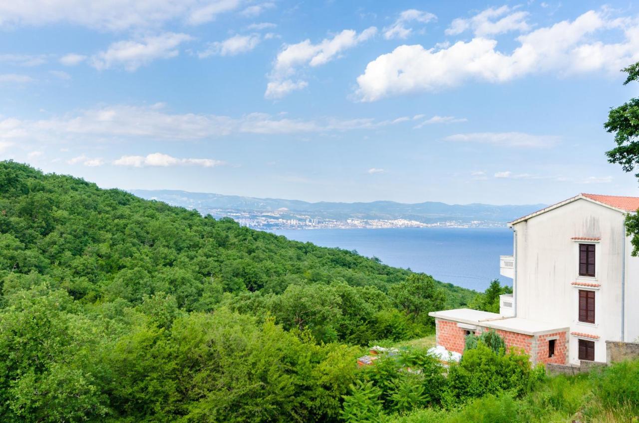 Apartments Marijana Ičići Exterior foto