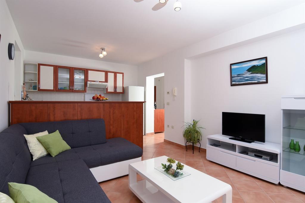 Apartments Marijana Ičići Exterior foto